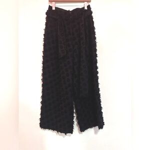 Black culottes (2026 trend)